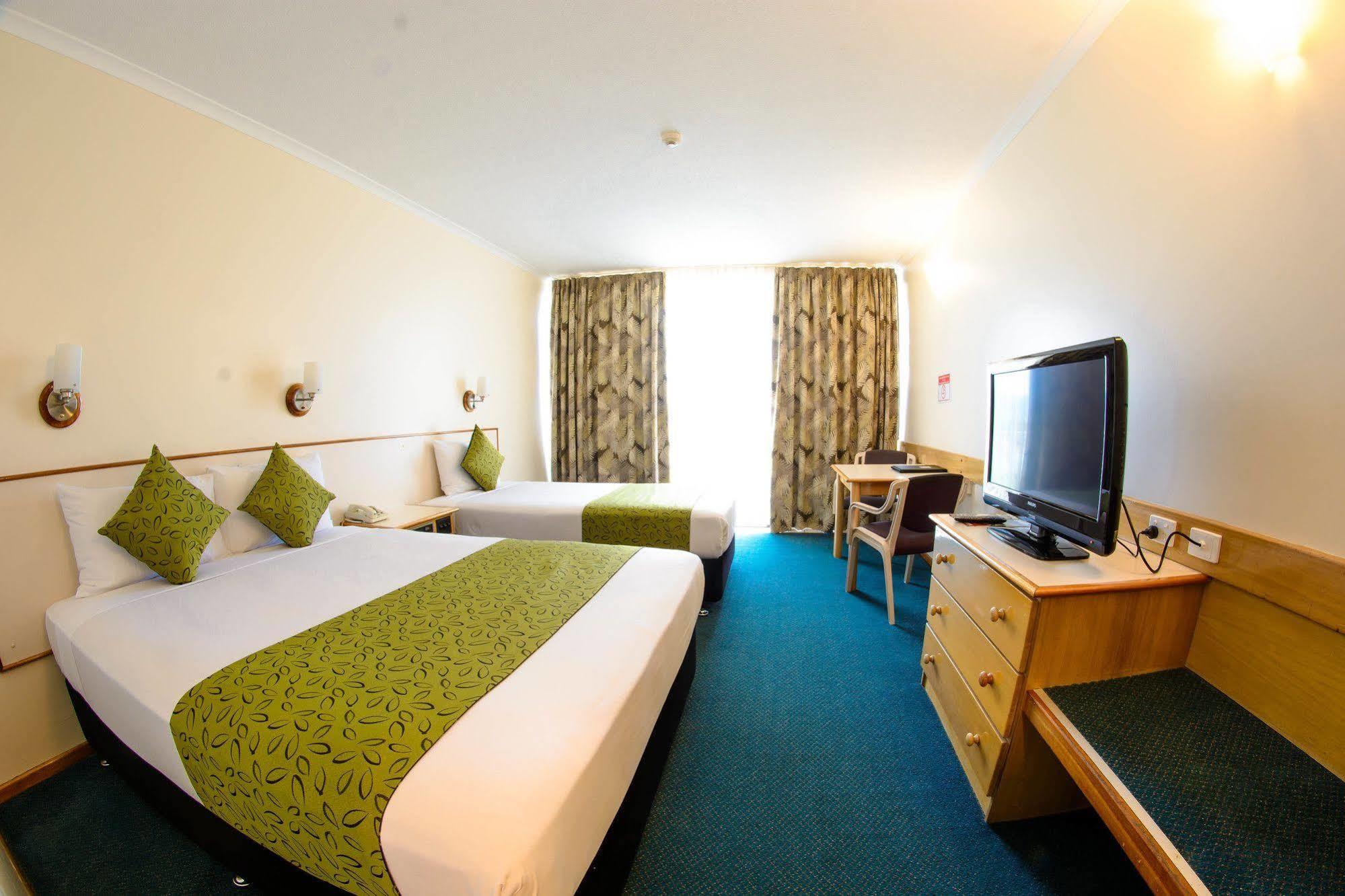 Acacia Court Hotel 4*